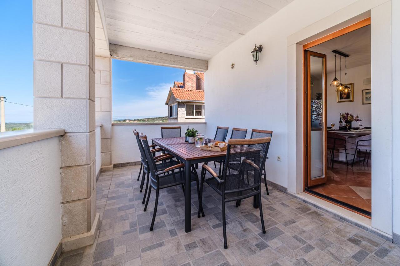 Guest House Barbara Nerezisca Екстер'єр фото