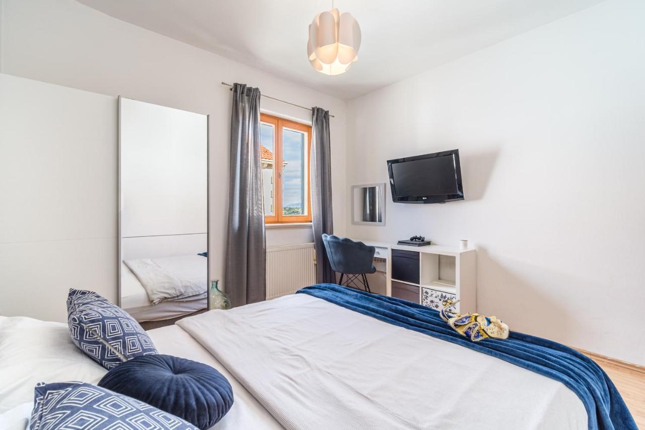 Guest House Barbara Nerezisca Екстер'єр фото