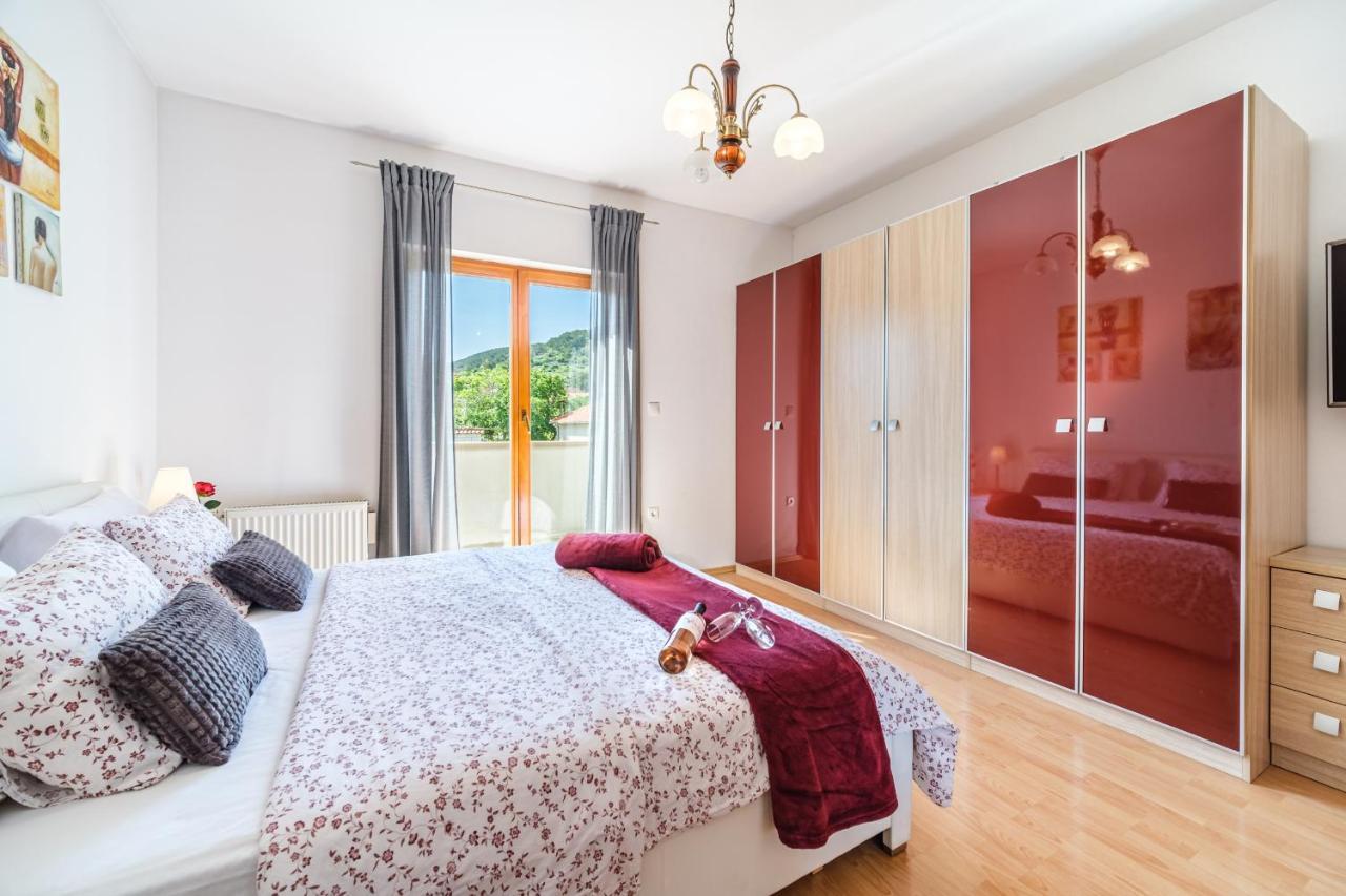 Guest House Barbara Nerezisca Екстер'єр фото