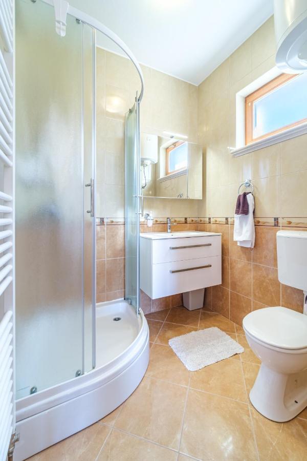 Guest House Barbara Nerezisca Екстер'єр фото